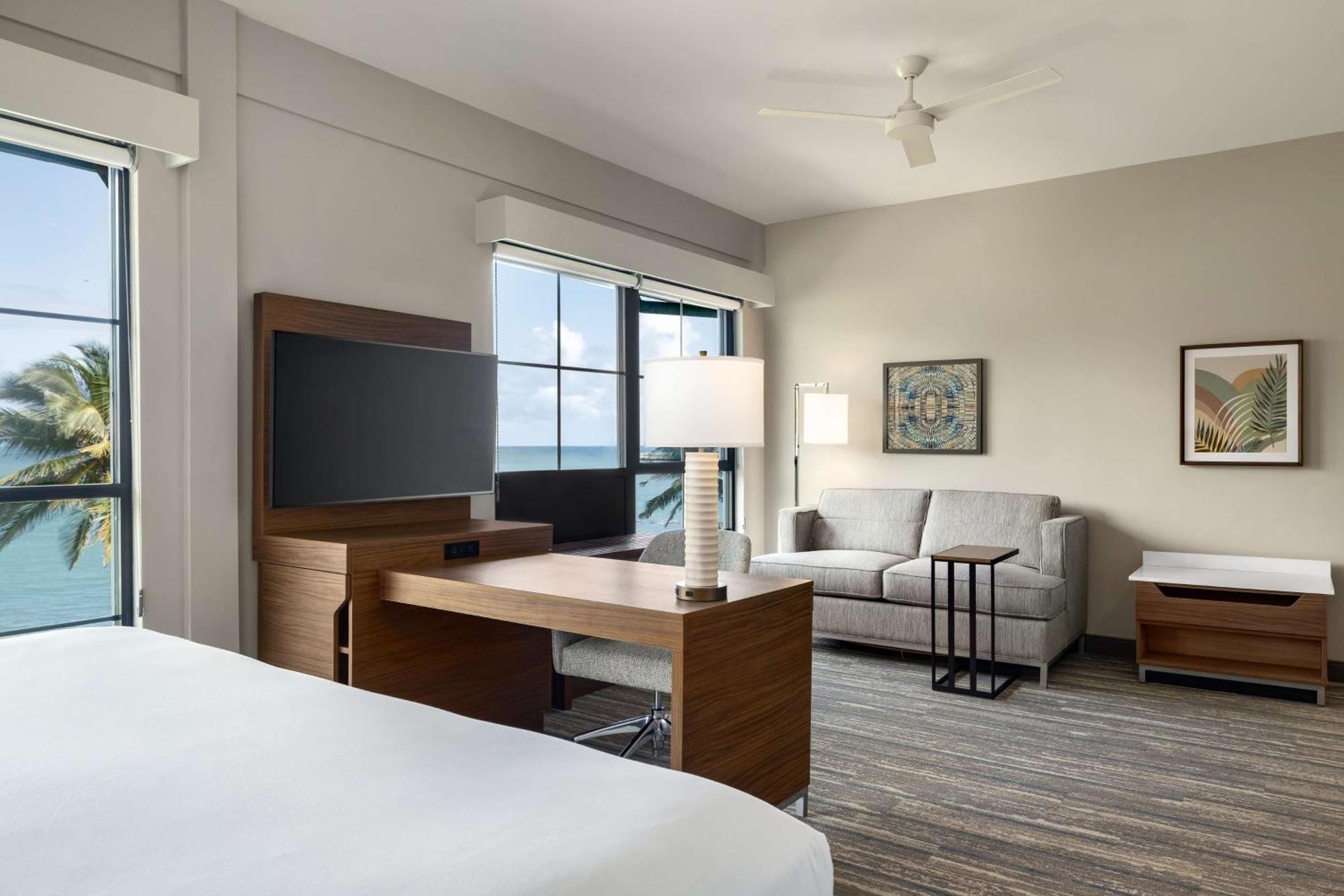 Hampton Inn & Suites Maui North Shore Kahului Exteriör bild